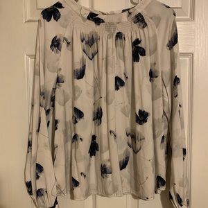 Long sleeve floral top